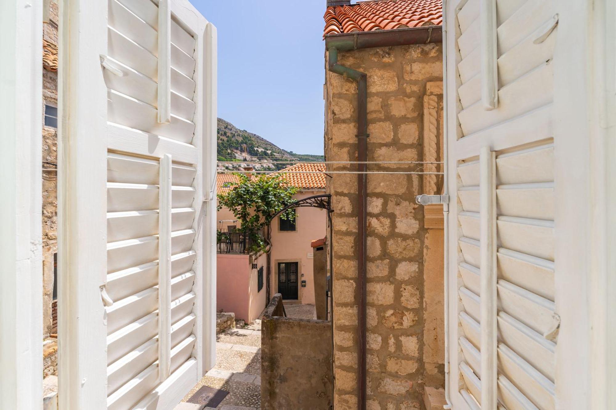 Perfect Old Town Location Two Bedroom House - L & M Dubrovník