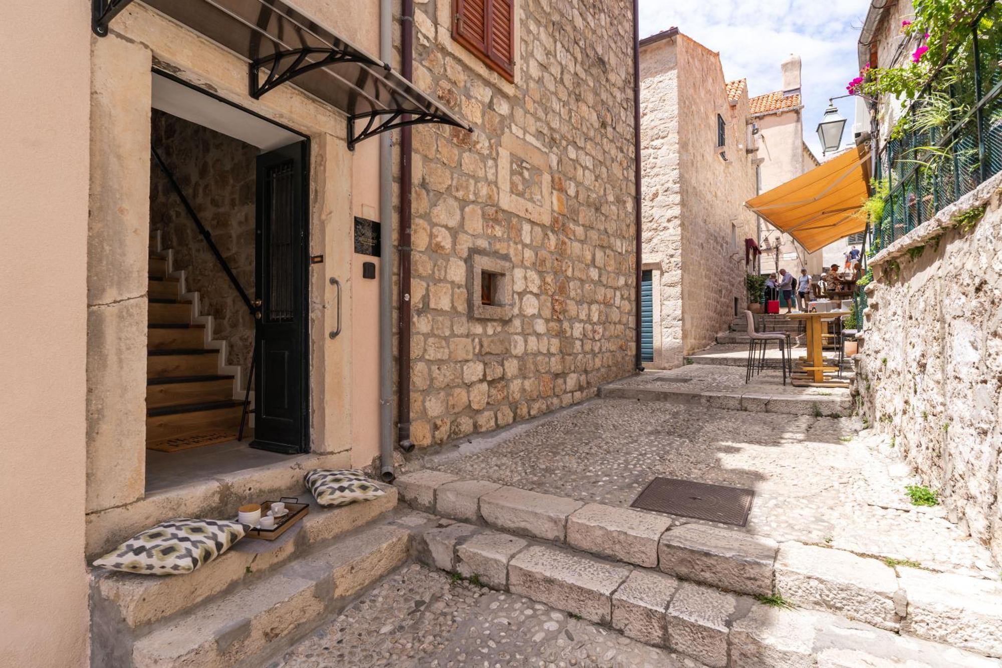 Perfect Old Town Location Two Bedroom House - L & M Dubrovník