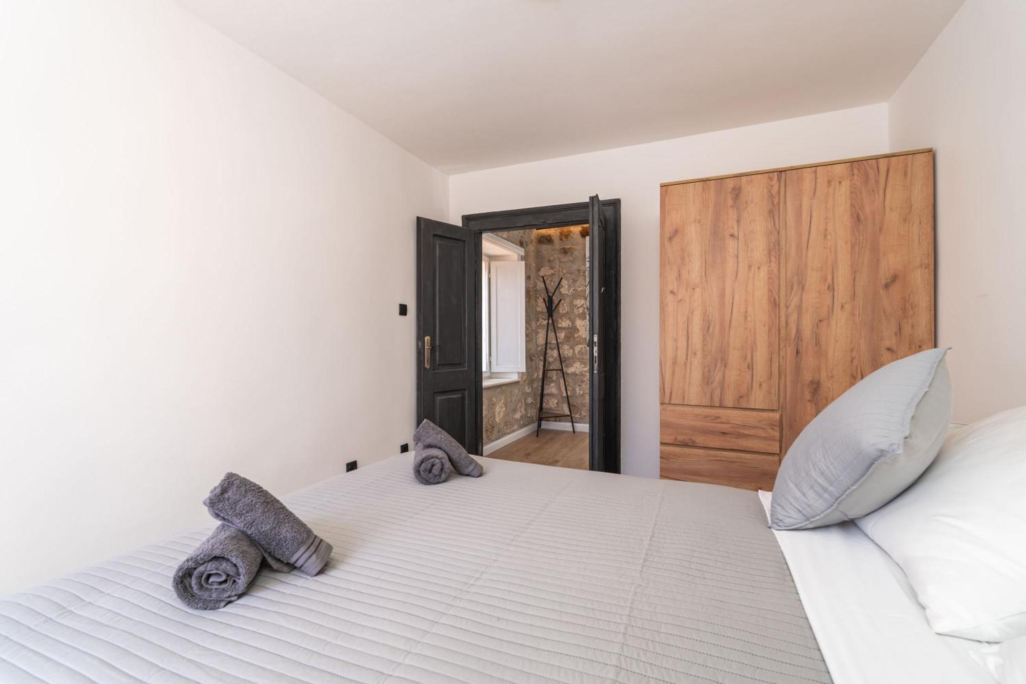 Perfect Old Town Location Two Bedroom House - L & M Dubrovník