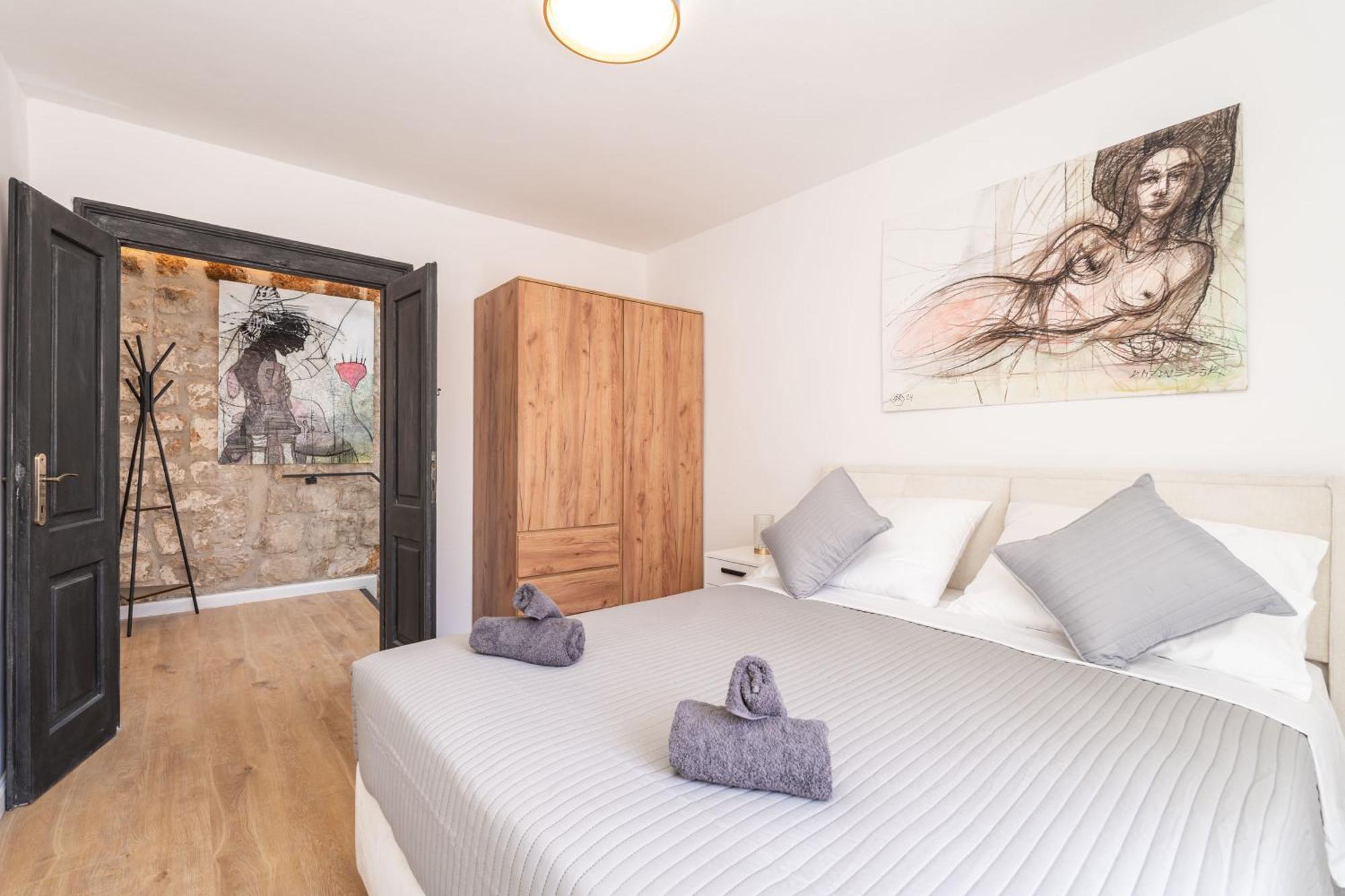 Perfect Old Town Location Two Bedroom House - L & M * Dubrovník